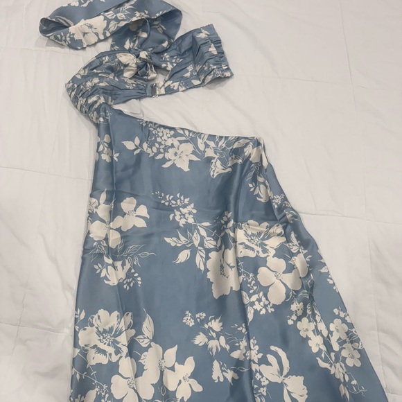 Reformation Vivi Silk Dress - Picture 6 of 7